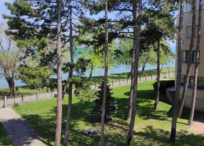 Onebeach Apartment *